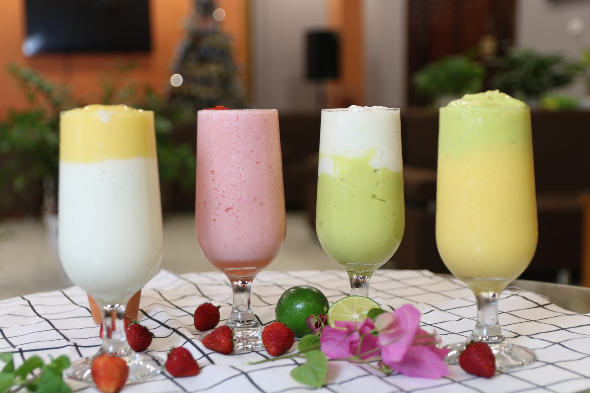 Why a Blood Sugar Balancing Smoothie Can Be a Busy Mom’s Secret Weapon This Summer